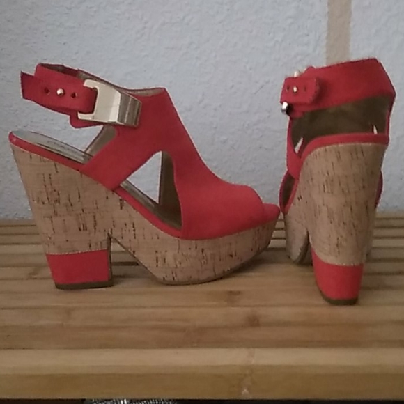 Heels - Picture 2 of 2